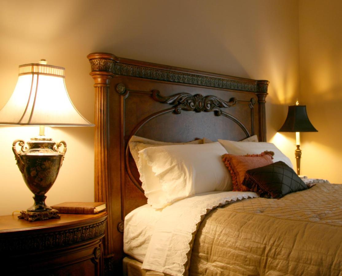 Trinkle Mansion Bed & Breakfast Уайтевилл Экстерьер фото