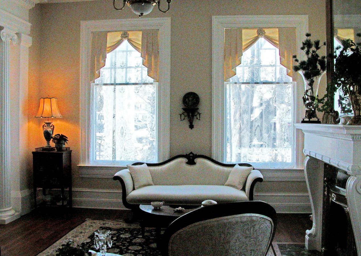 Trinkle Mansion Bed & Breakfast Уайтевилл Экстерьер фото